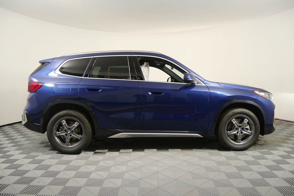 Used 2025 BMW X1 xDrive28i AWD/4WD image 2