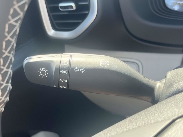 New 2026 Hyundai Venue SEL FWD image 33