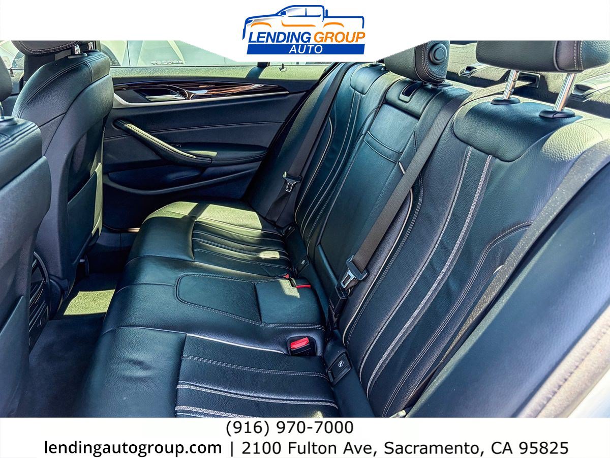 Used 2019 BMW 530i w/ Convenience Package RWD image 17