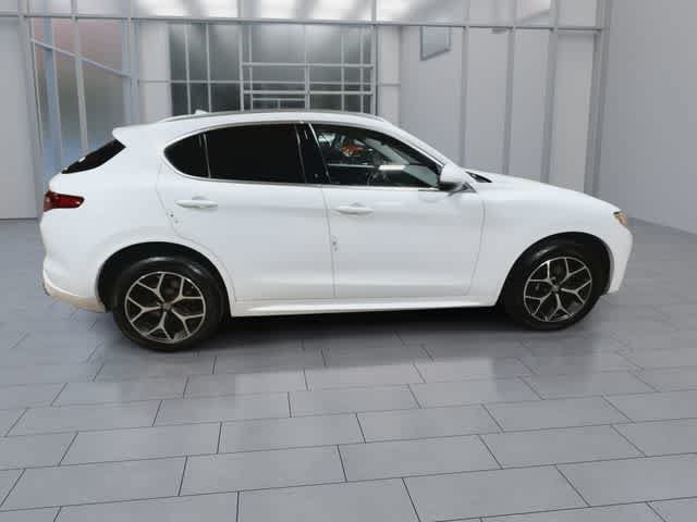 Used 2020 Alfa Romeo Stelvio Ti w/ Active Blind Spot Package AWD/4WD image 9