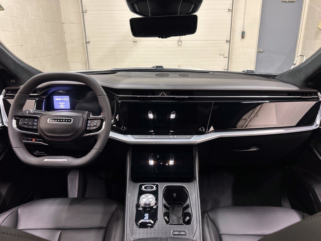 Used 2024 Jeep Wagoneer Launch Edition AWD/4WD image 16