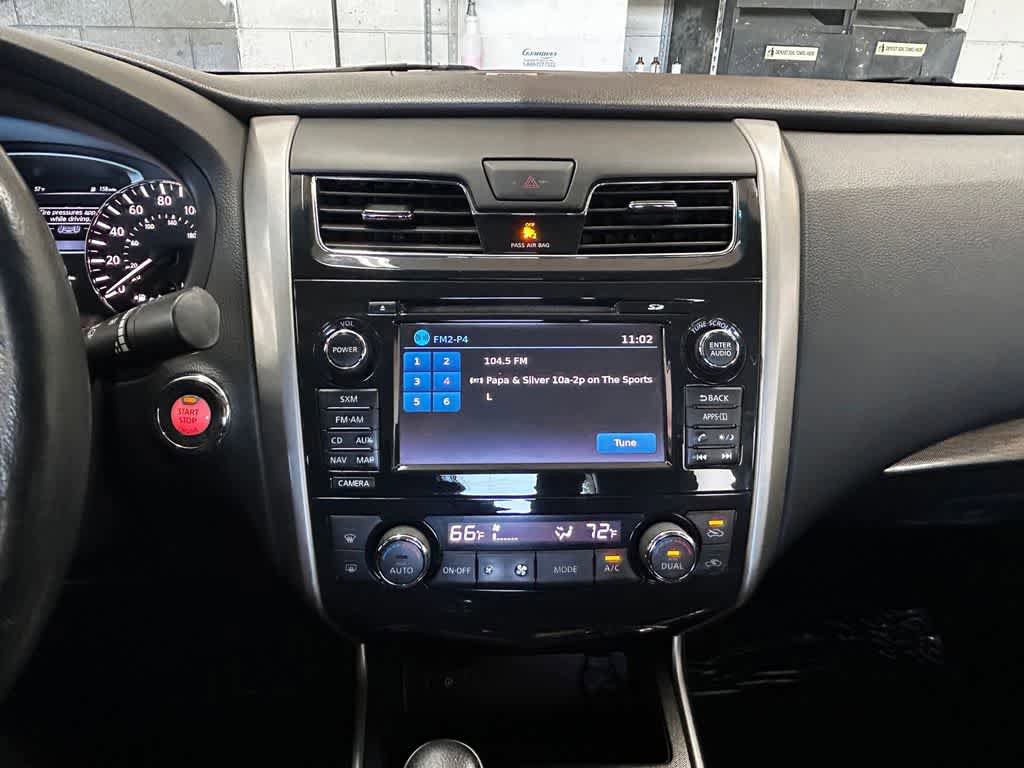 Used 2015 Nissan Altima 2.5 SL w/ Technology Package FWD image 18