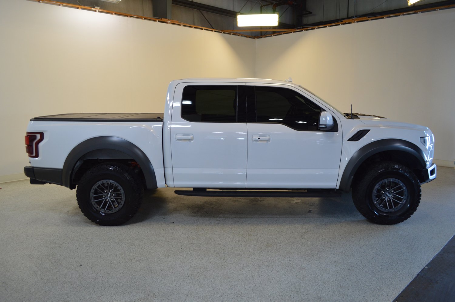 Used 2020 Ford F150 Raptor w/ Equipment Group 802A Luxury AWD/4WD image 2