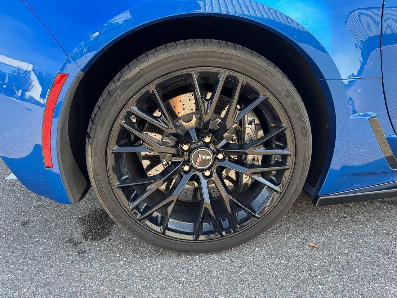 Used 2015 Chevrolet Corvette Z06 w/ 3LZ Preferred Equipment Group image 14