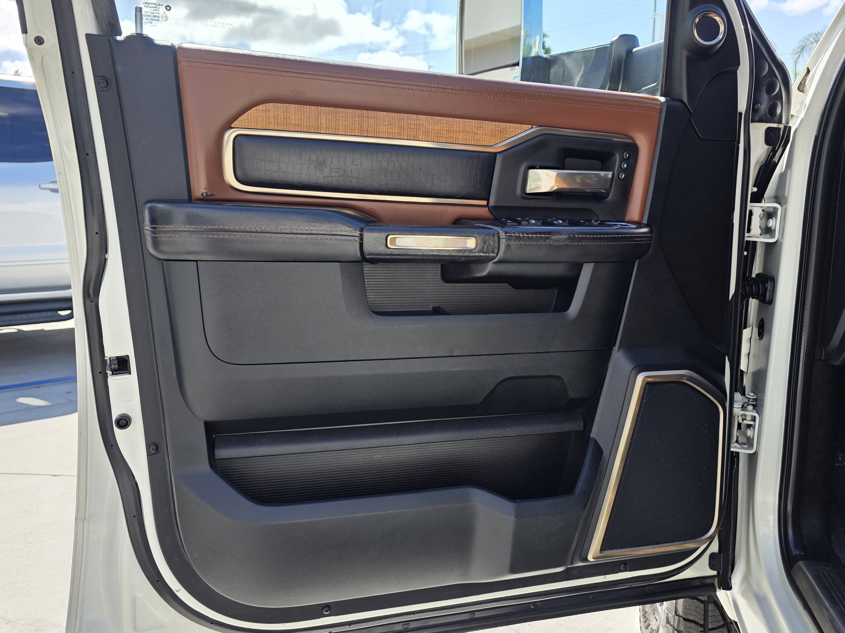 Certified 2021 RAM 2500 Limited image 18