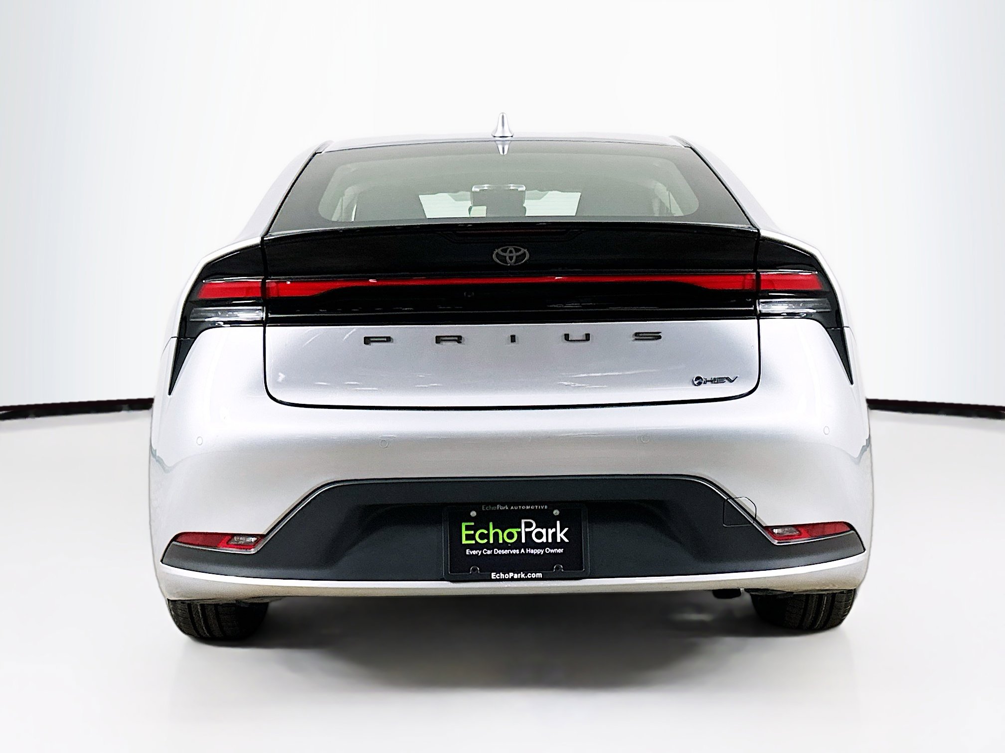 Used 2024 Toyota Prius LE image 7