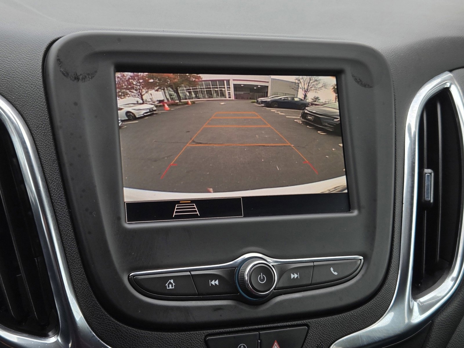 Used 2023 Chevrolet Equinox LT image 14