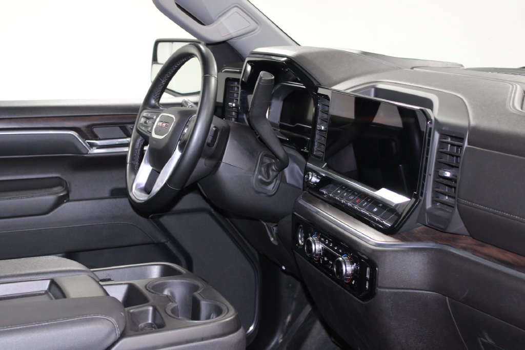 Used 2024 GMC Sierra 1500 SLT AWD/4WD image 33