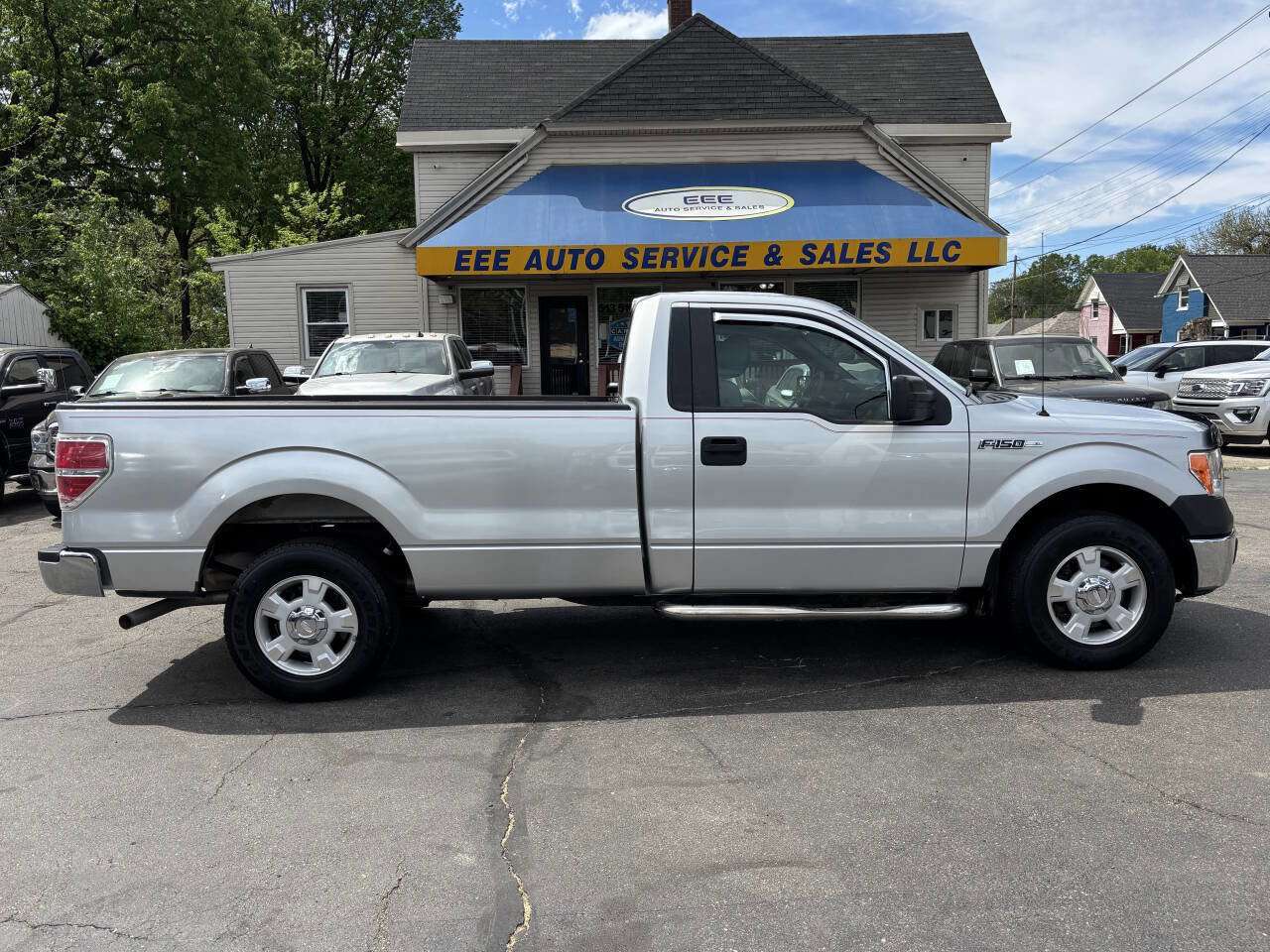 Used 2013 Ford F150 XL w/ Mid Equipment Group RWD image 1