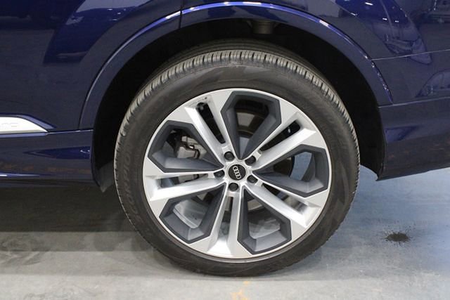 Used 2021 Audi Q7 3.0T Prestige image 33