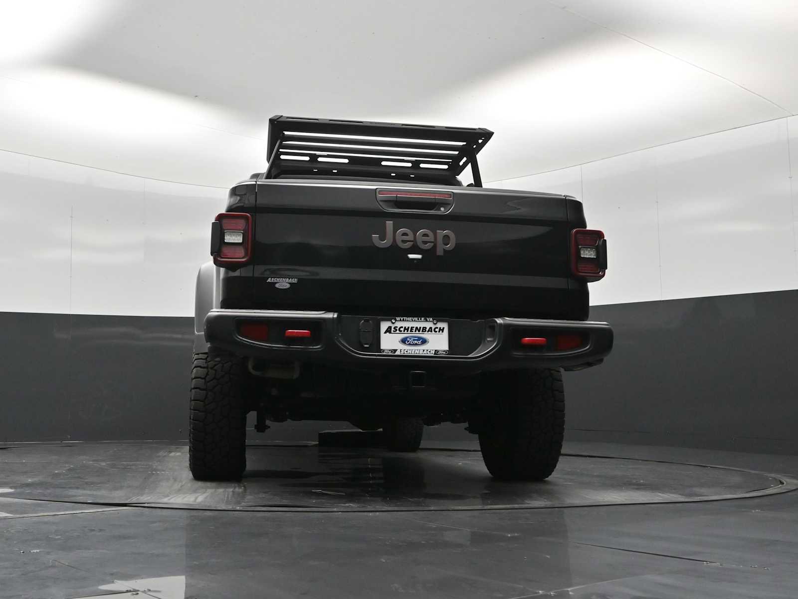 Used 2024 Jeep Gladiator Rubicon w/ Convenience Group image 29
