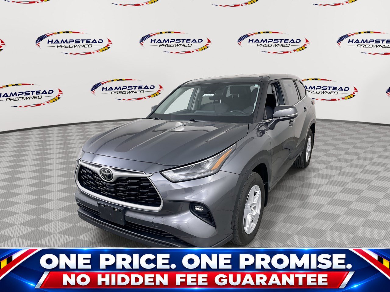 Used 2023 Toyota Highlander LE AWD/4WD image 1