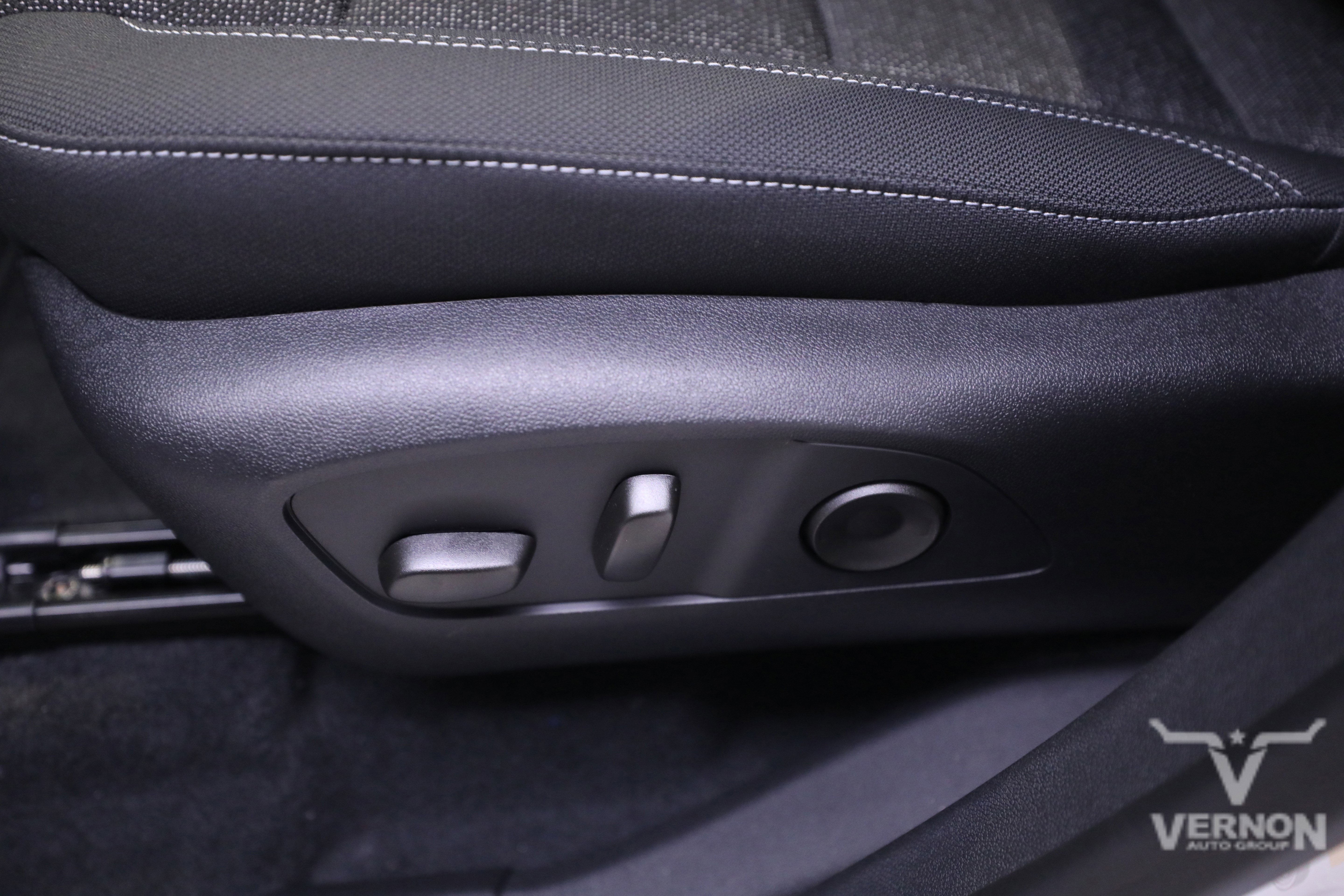 New 2026 Chevrolet Traverse LT image 14