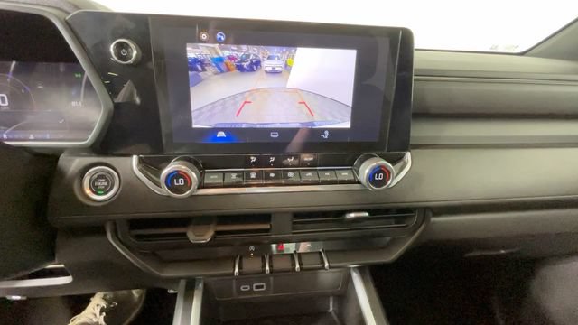 Used 2025 Chevrolet Colorado Trail Boss AWD/4WD image 34