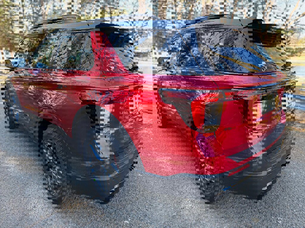 New 2026 Ford Explorer ST-Line w/ ST-Line Street Pack image 15