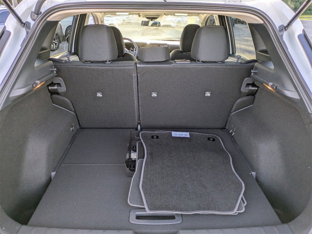 New 2025 Nissan Kicks SV w/ Charging Package image 14