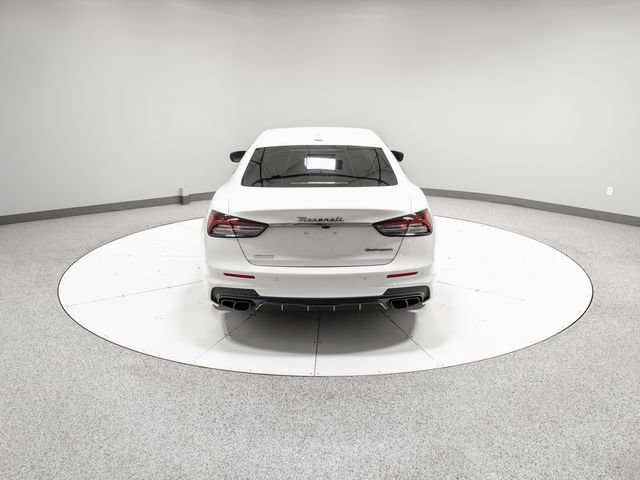 Used 2022 Maserati Quattroporte Trofeo RWD image 32