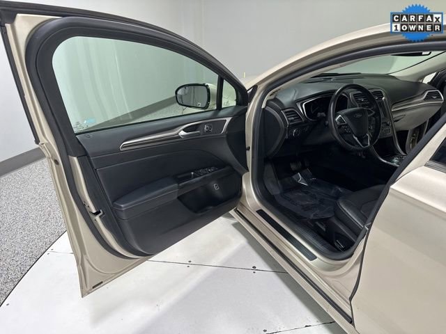 Used 2017 Ford Fusion Energi SE FWD image 8