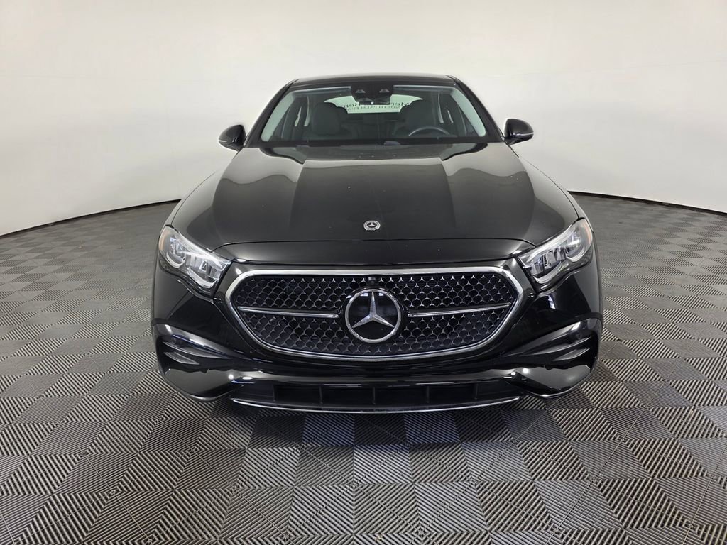 Used 2025 Mercedes-Benz E 350 Sedan image 2