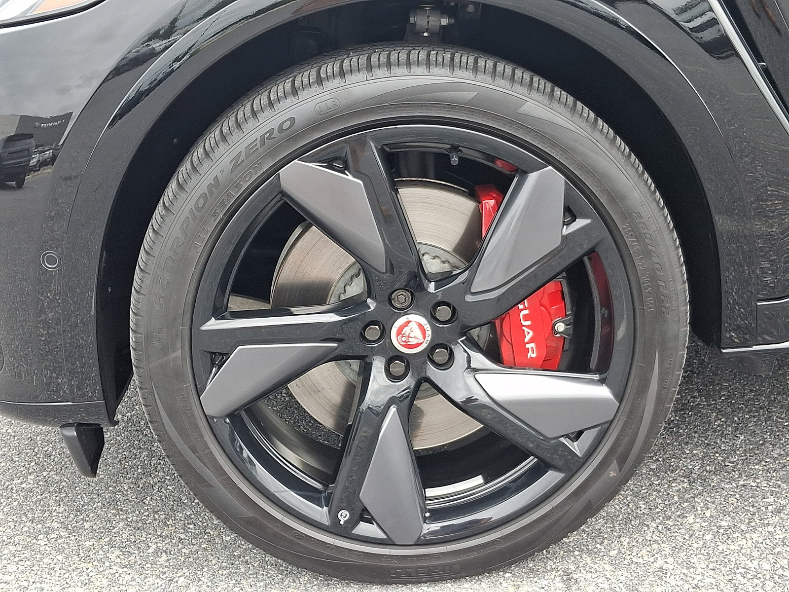 Used 2022 Jaguar F-PACE SVR AWD/4WD image 7