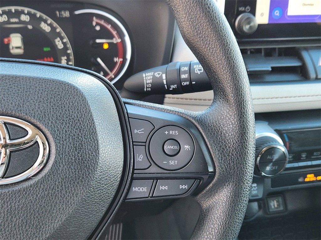 Used 2023 Toyota RAV4 XLE image 9