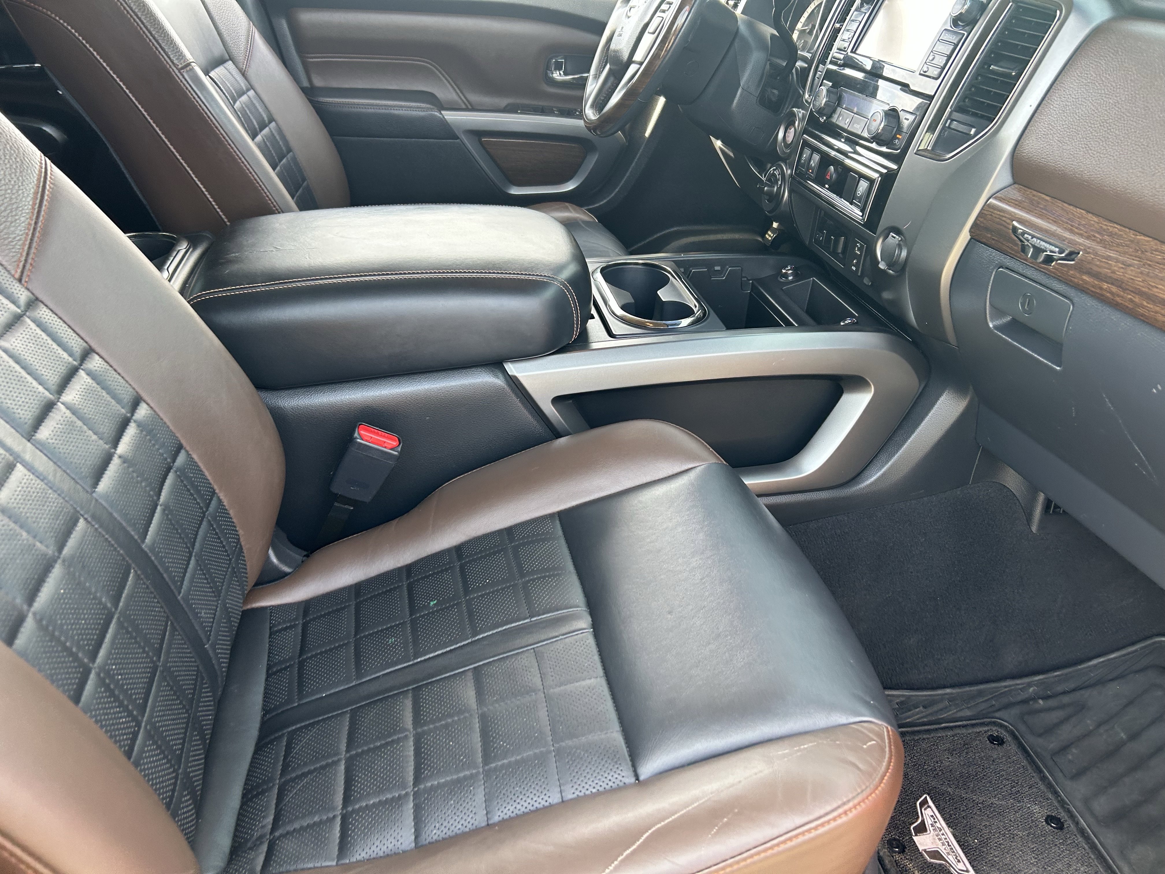 Used 2016 Nissan Titan Platinum Reserve AWD/4WD image 11