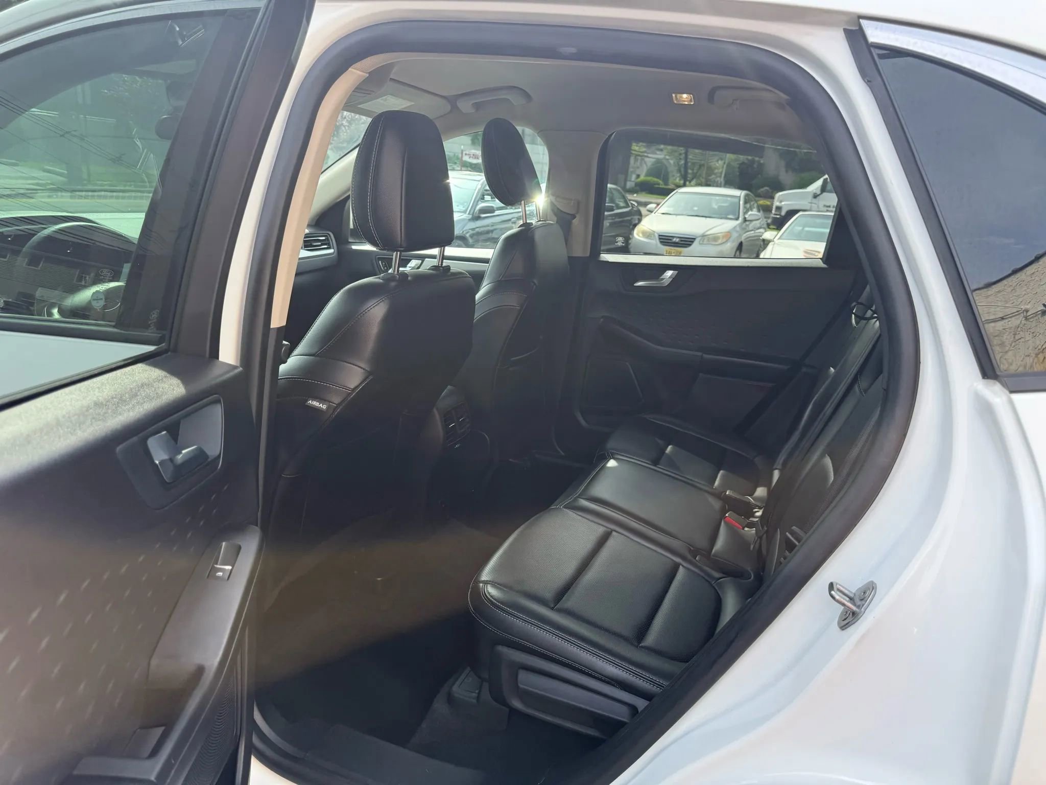 Used 2020 Ford Escape SEL image 31