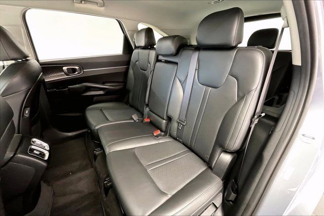 Used 2023 Kia Sorento S FWD image 20