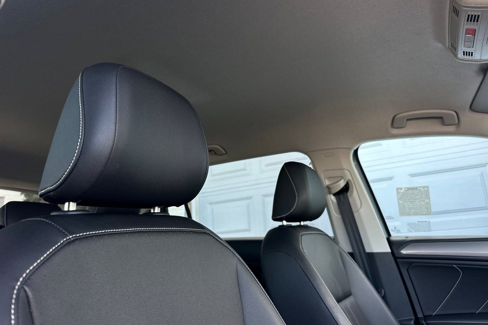 Used 2023 Volkswagen Tiguan SE FWD image 18