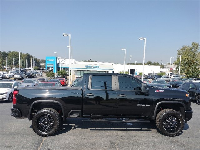 Used 2024 Chevrolet Silverado 2500 Custom w/ Custom Value Package image 8