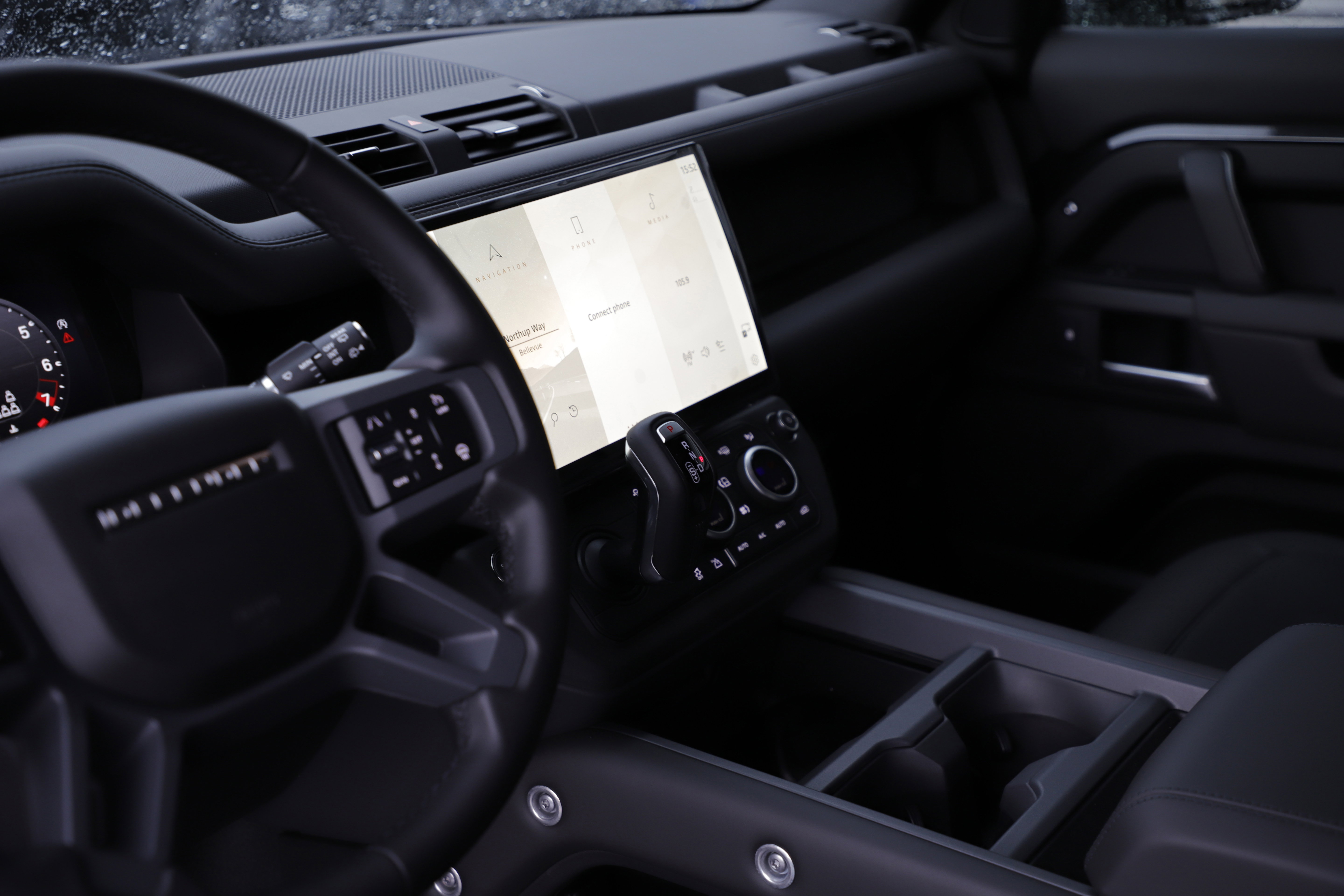 New 2026 Land Rover Defender 130 X-Dynamic SE AWD/4WD image 22