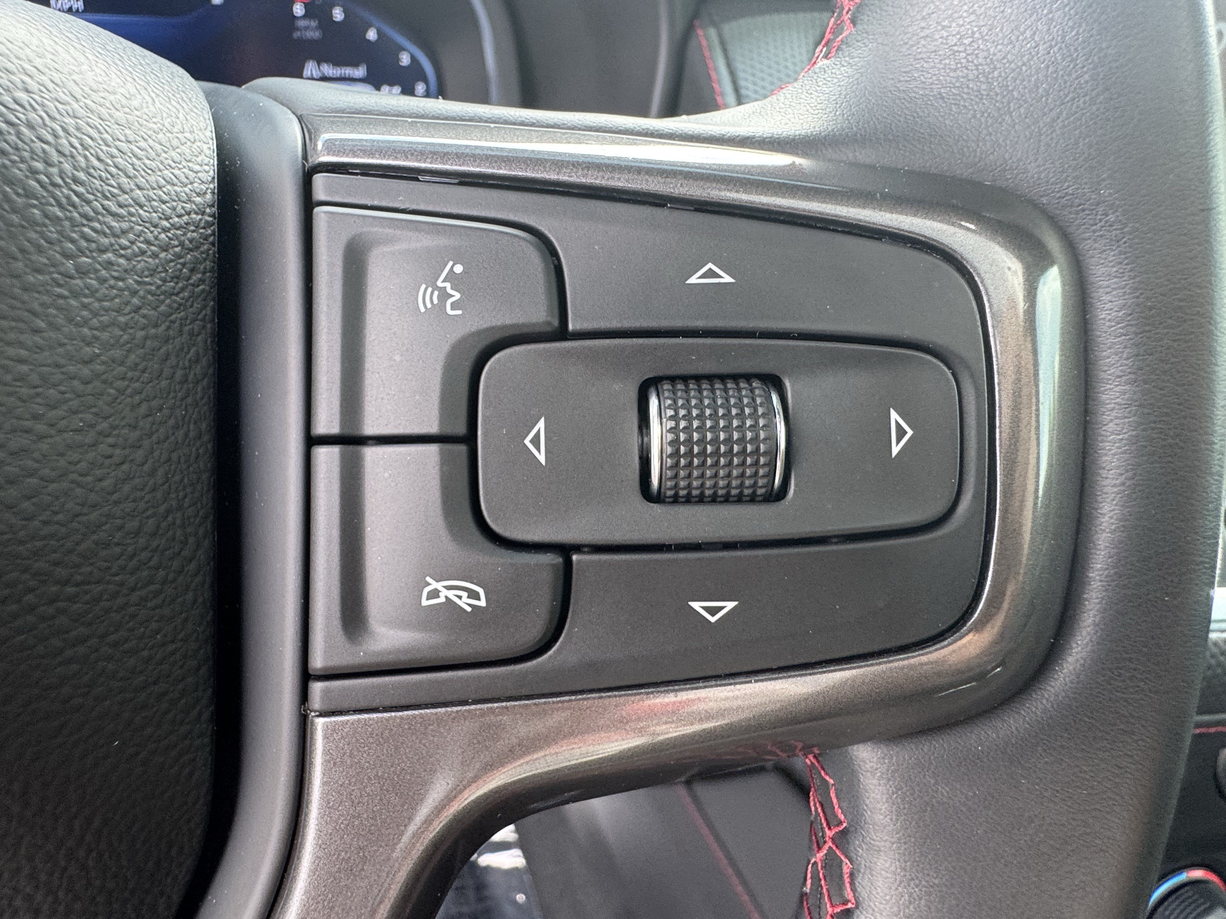 Used 2024 Chevrolet Suburban RST AWD/4WD image 35