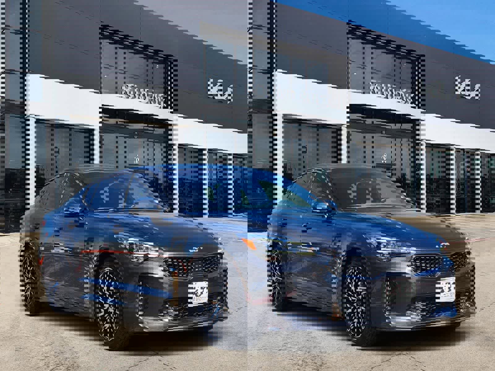 Used 2022 Kia Stinger GT-Line w/ Sun & Sound Package image 3