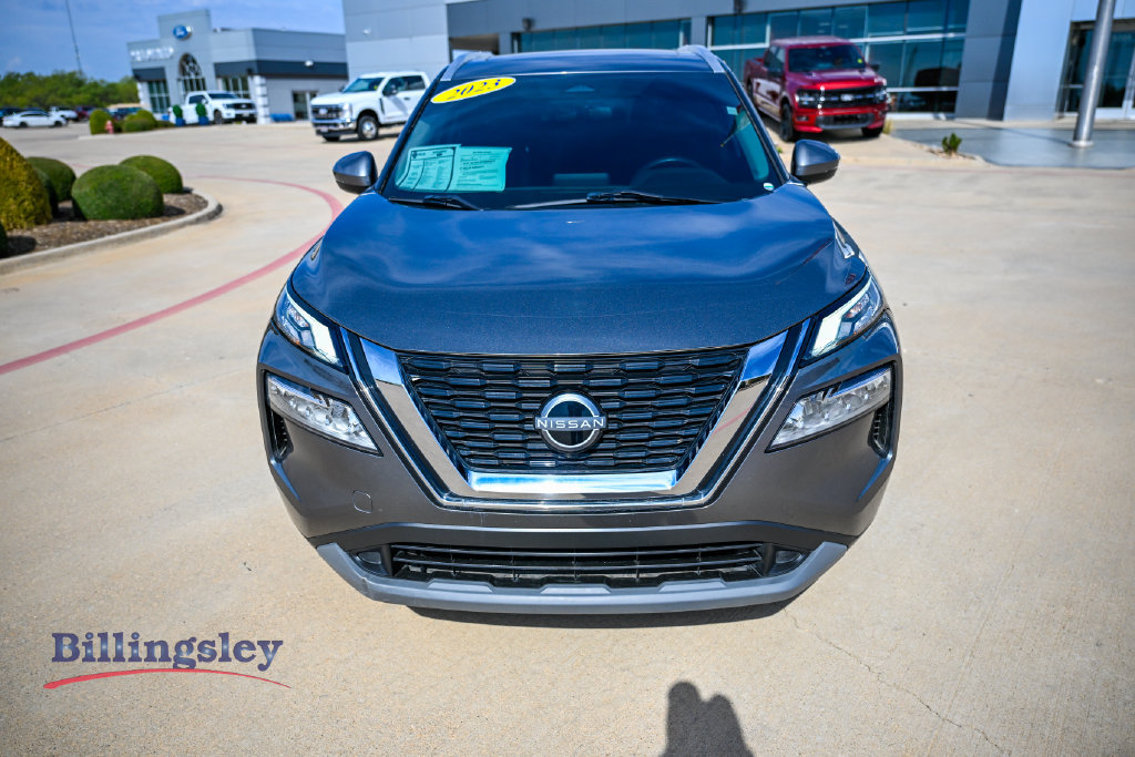 Used 2023 Nissan Rogue SV w/ SV Premium Package AWD/4WD image 2