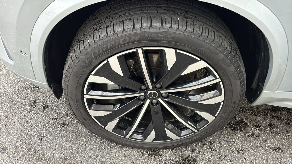 Certified 2026 Volvo XC90 B6 Plus AWD/4WD image 31
