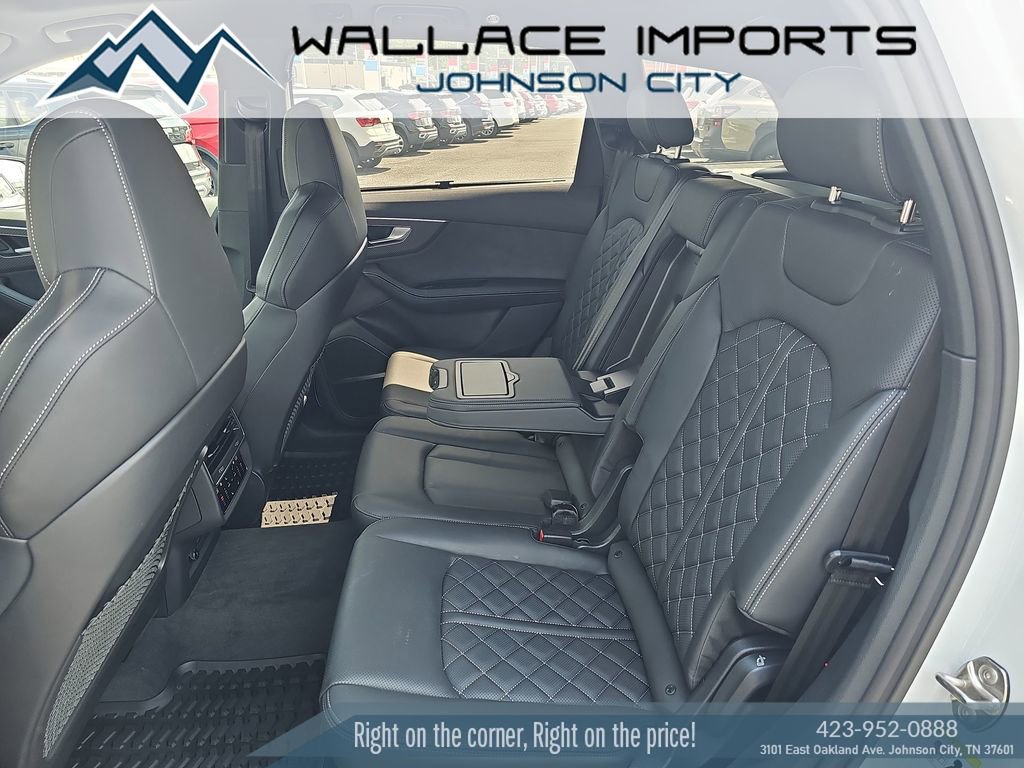 Used 2025 Audi SQ7 Premium Plus image 31