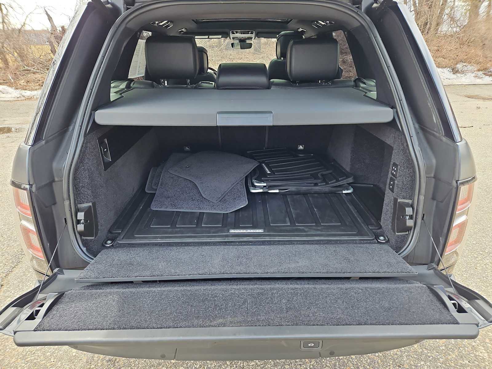 Used 2021 Land Rover Range Rover P525 Westminster Edition image 35