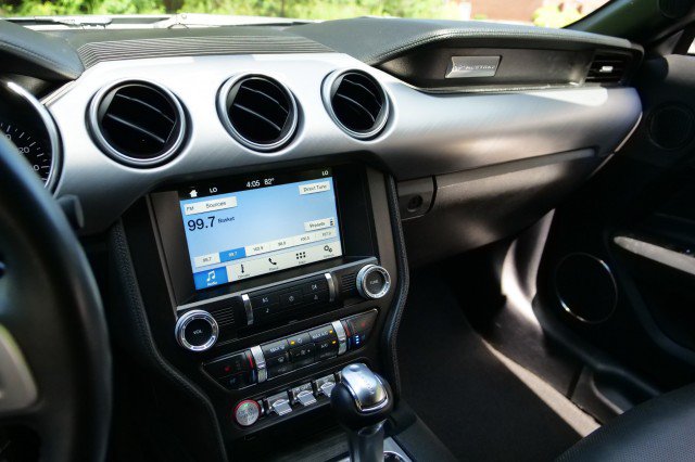 Used 2018 Ford Mustang GT Premium RWD image 12