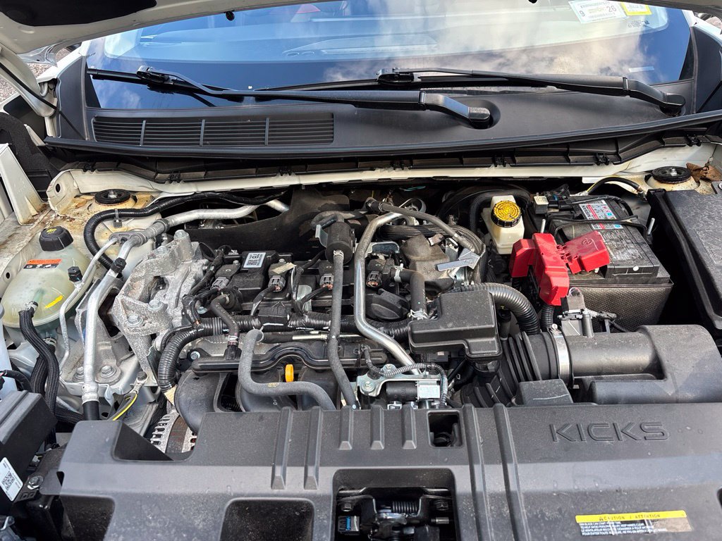 Certified 2025 Nissan Kicks SR AWD/4WD image 12