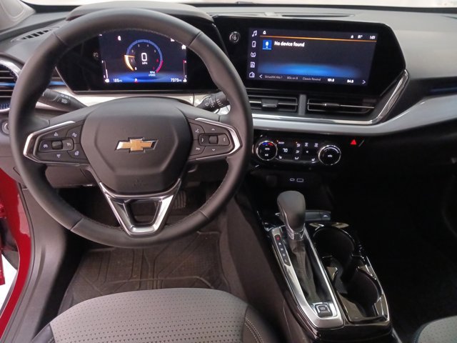 Used 2025 Chevrolet Trax LT w/ Driver Confidence Package image 14