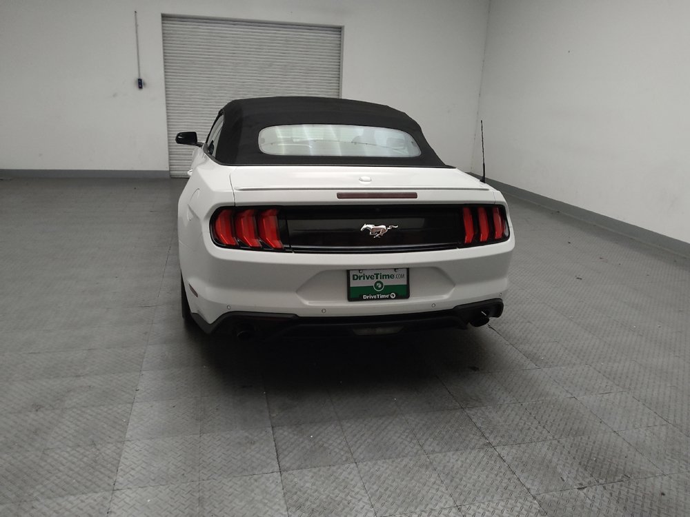 Used 2020 Ford Mustang Premium RWD image 6