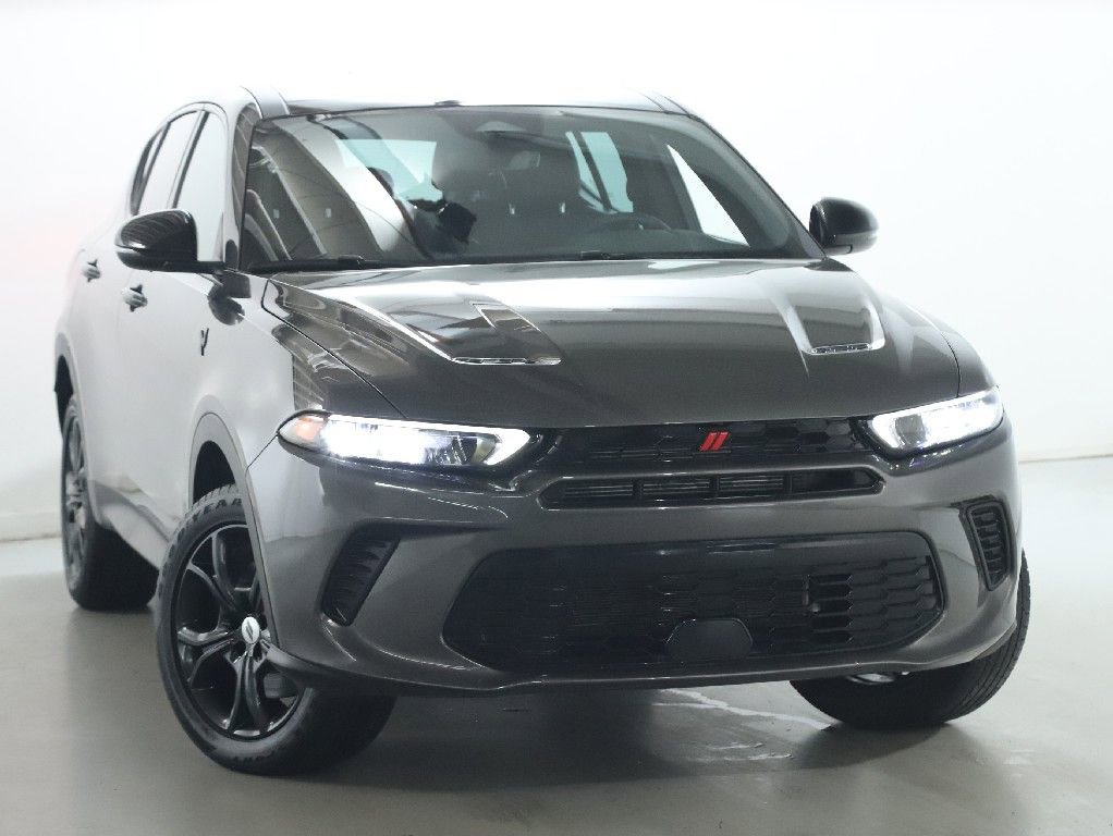 Used 2024 Dodge Hornet GT image 2