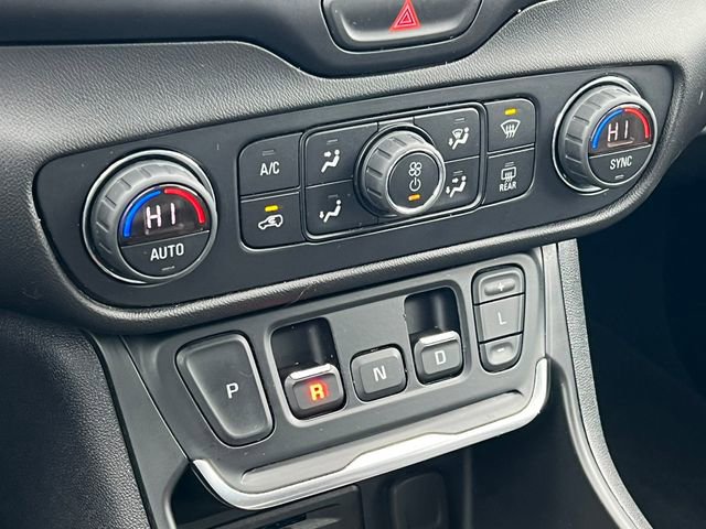 Used 2020 GMC Terrain SLT w/ Preferred Package image 23