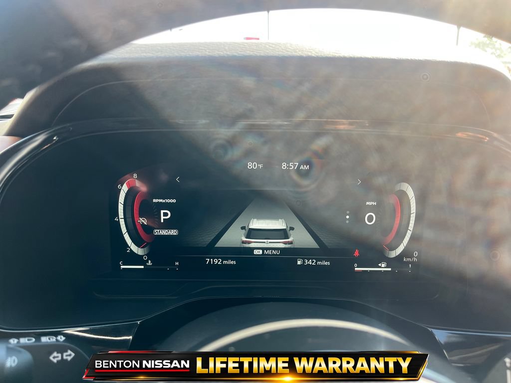 Used 2025 Nissan Pathfinder Platinum FWD image 15