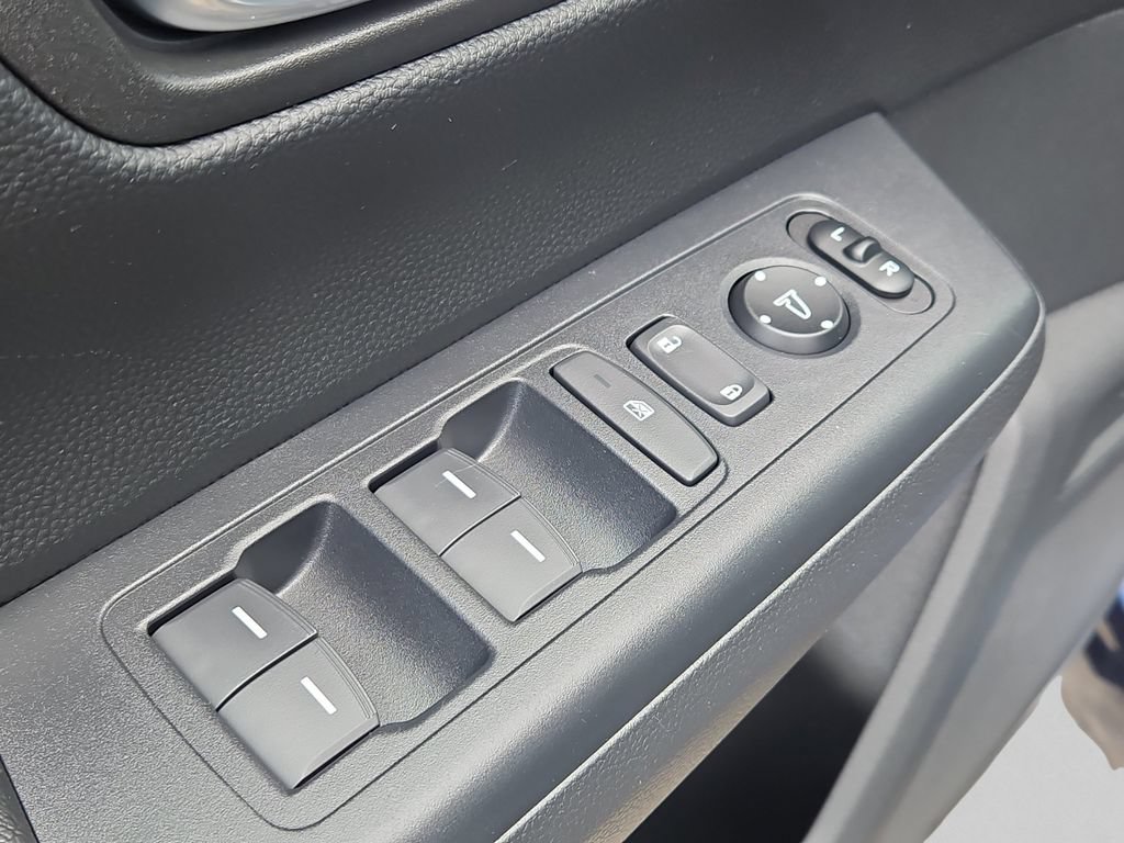 Used 2025 Honda CR-V Sport-L image 28