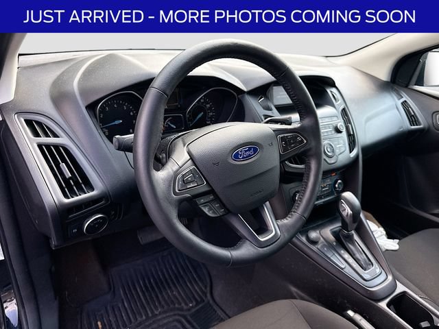 Certified 2018 Ford Focus SE w/ Cold Weather Package FWD image 11