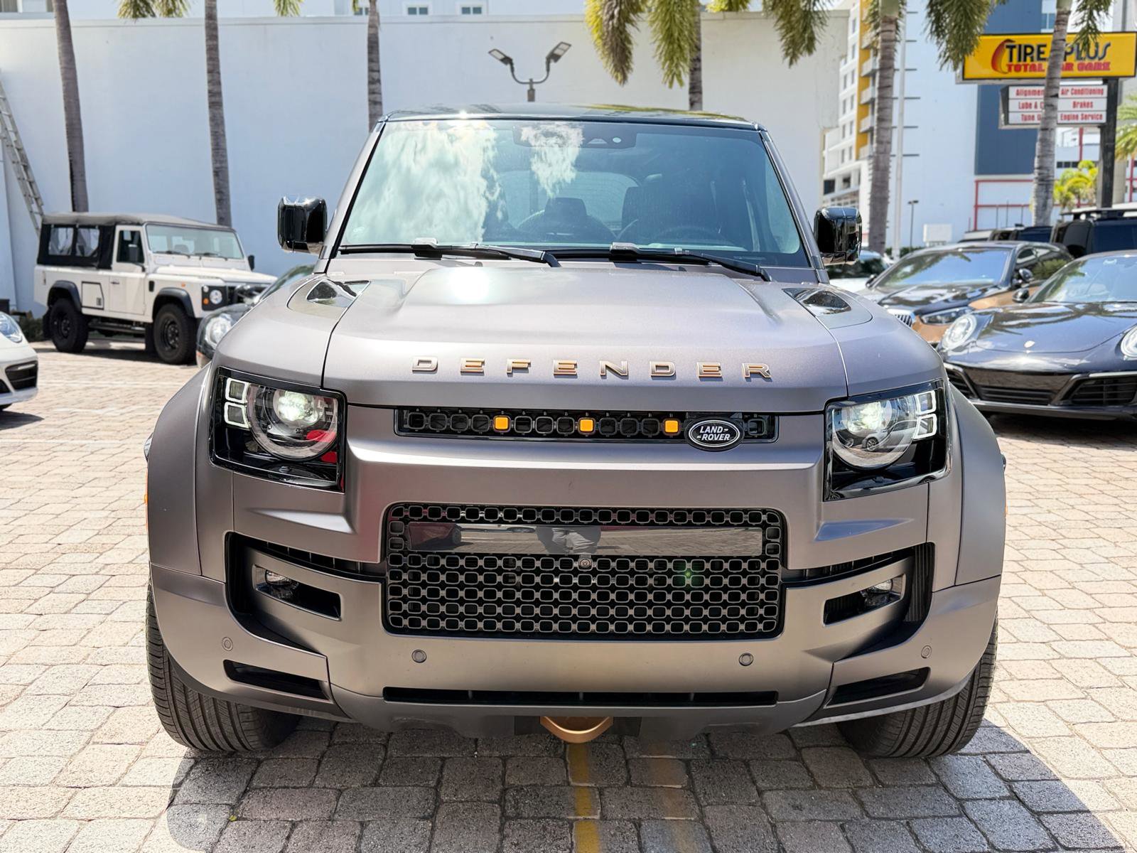 Used 2025 Land Rover Defender 110 AWD/4WD image 5