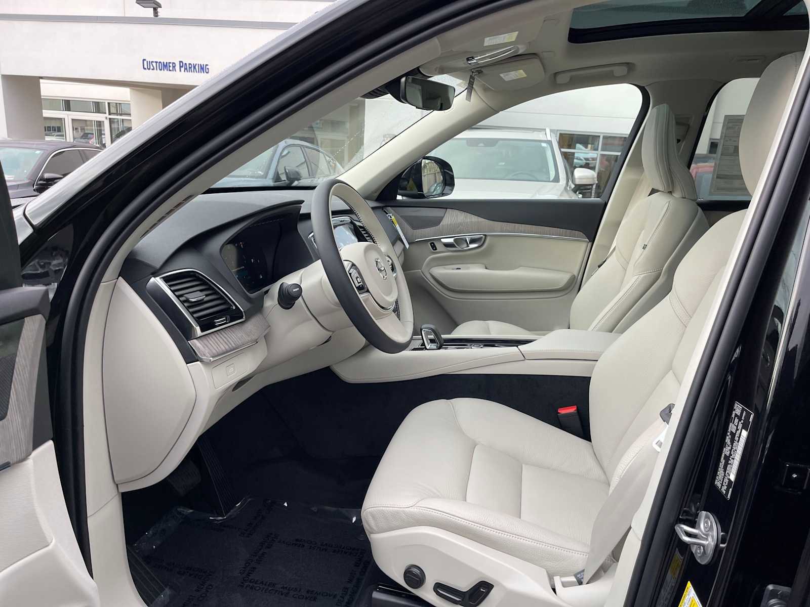 Used 2023 Volvo XC90 B6 Plus w/ Protection Package Premier image 23