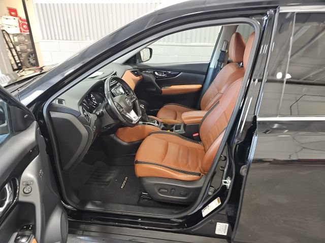 Used 2018 Nissan Rogue SL w/ Premium Package AWD/4WD image 9