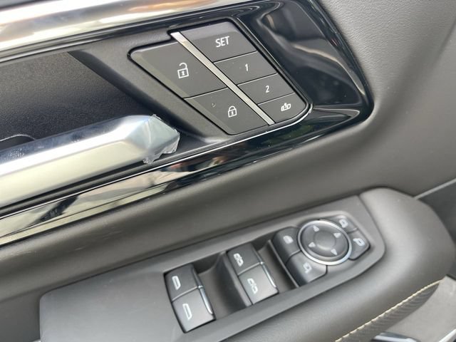 New 2026 Chevrolet Tahoe Premier w/ Sun And Tow Package AWD/4WD image 13